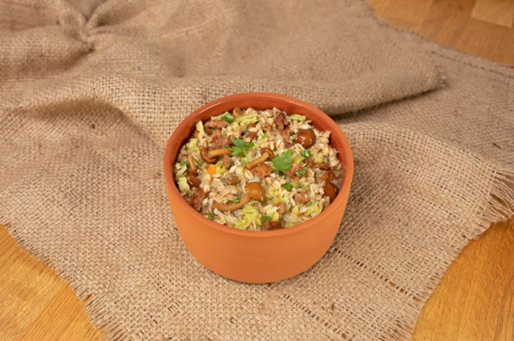 foto ricetta Zuppa di farro con salsiccia, funghi e verza 