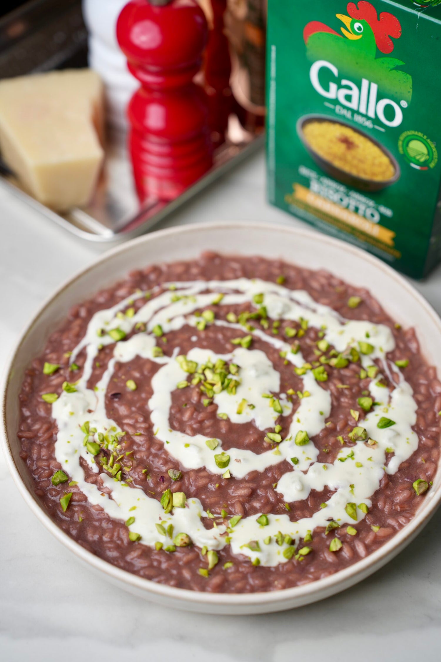 RED WINE RISOTTO WITH GORGONZOLA CHEESE AND PISTACHIOS 